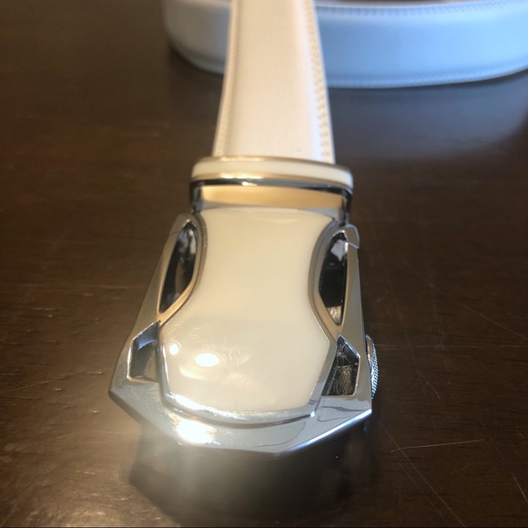 Men’s White Rachet-style belt - Picture 2 of 8